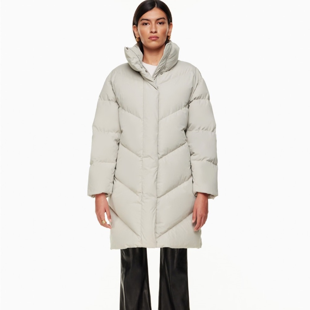 *NWT* Aritzia Wilfred The Cloud Puff
